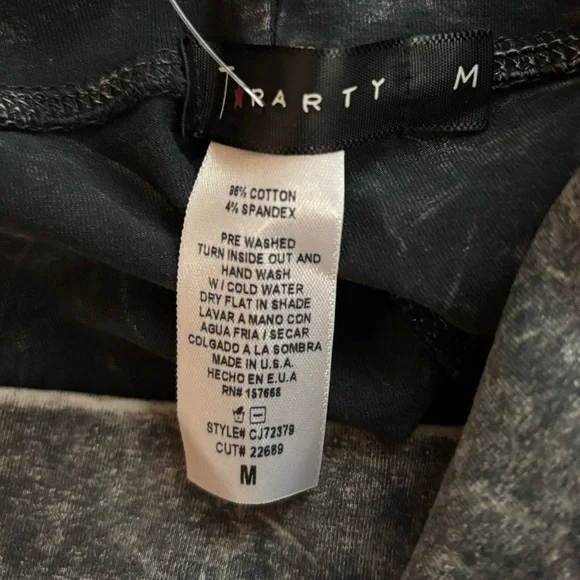 T Party stretch fringe flared leg yoga pants size Medium NWT - Picture 10 of 10